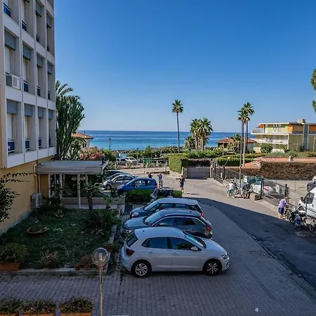 Finestra Sul Mare - 1 Min Sea - Apartment *